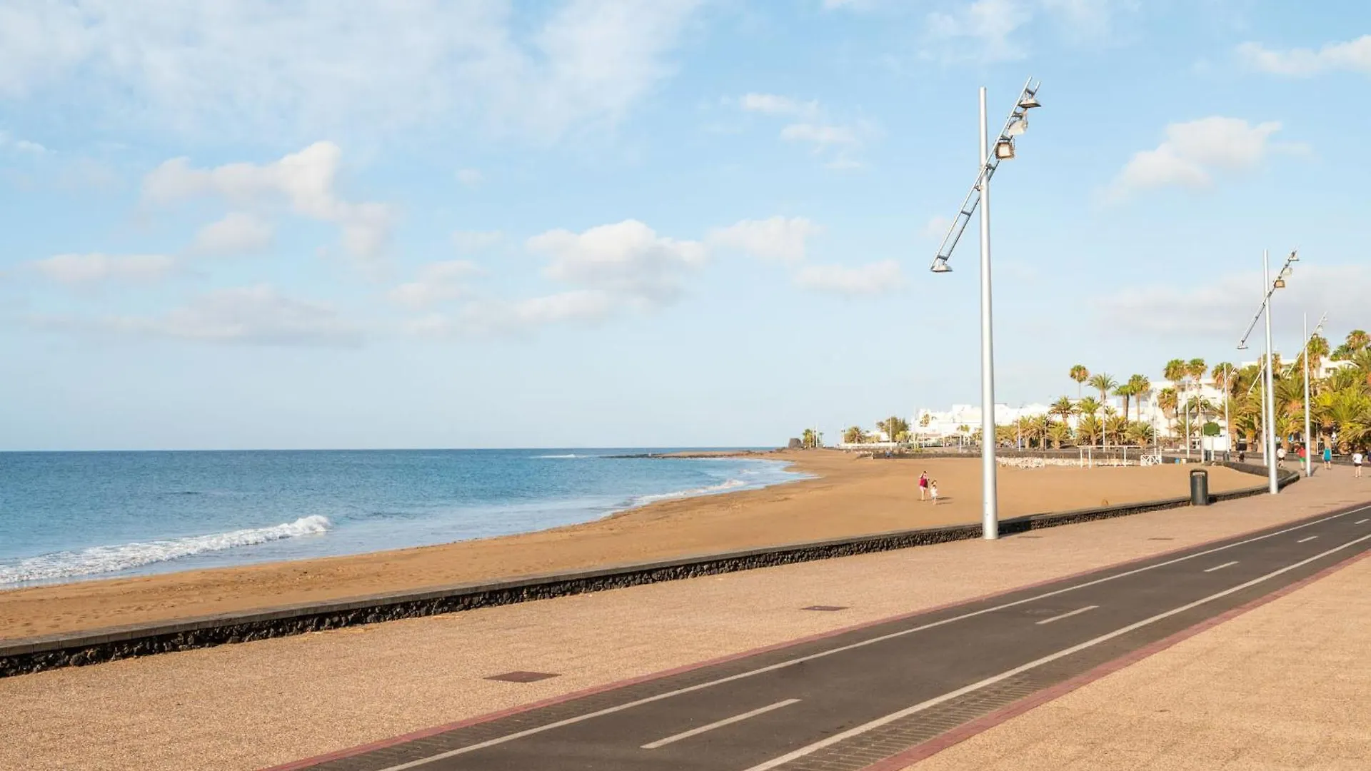 La Casa De La Playa Villa Puerto del Carmen  Spain
