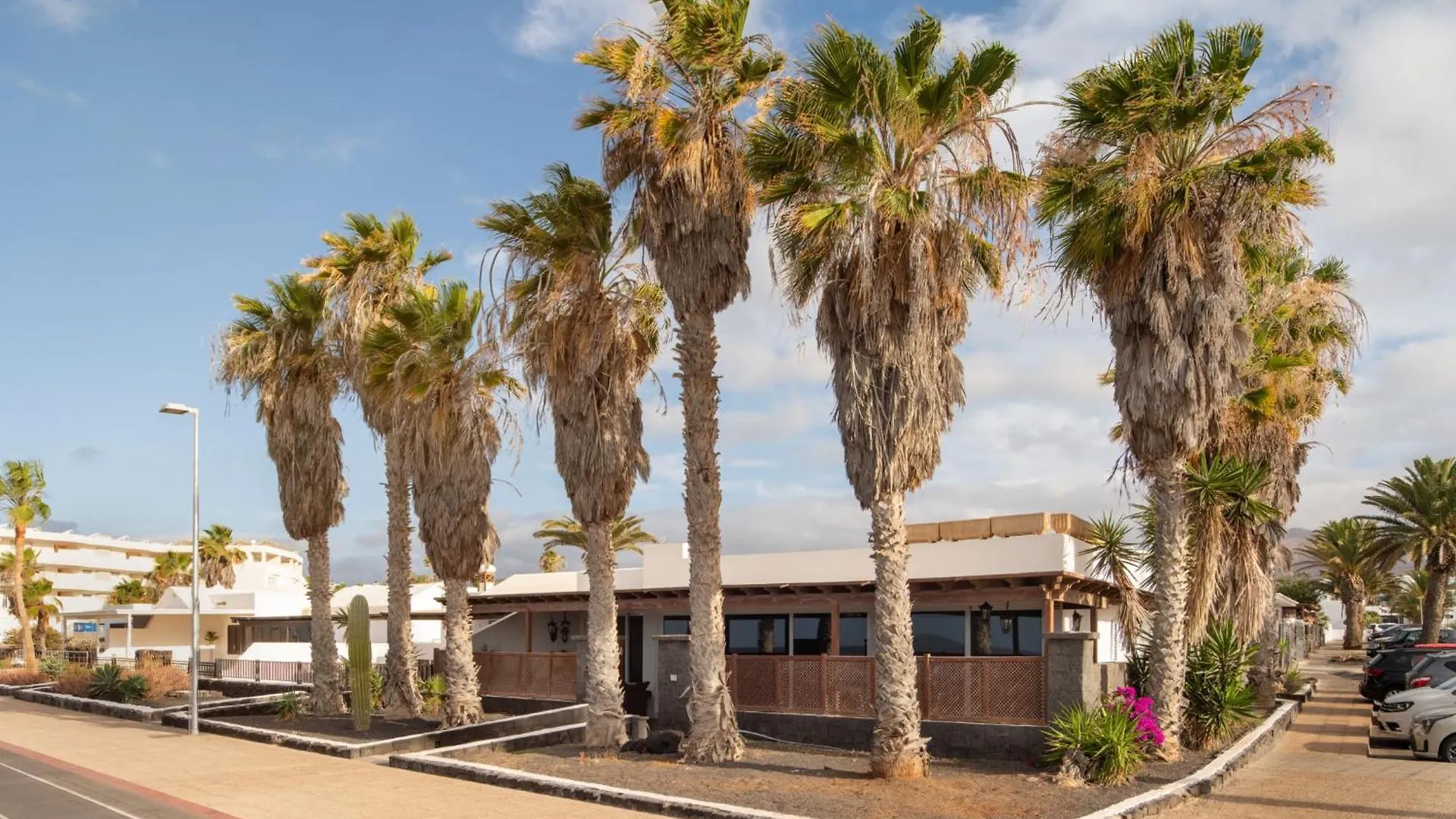 La Casa De La Playa Villa Puerto del Carmen  Spain