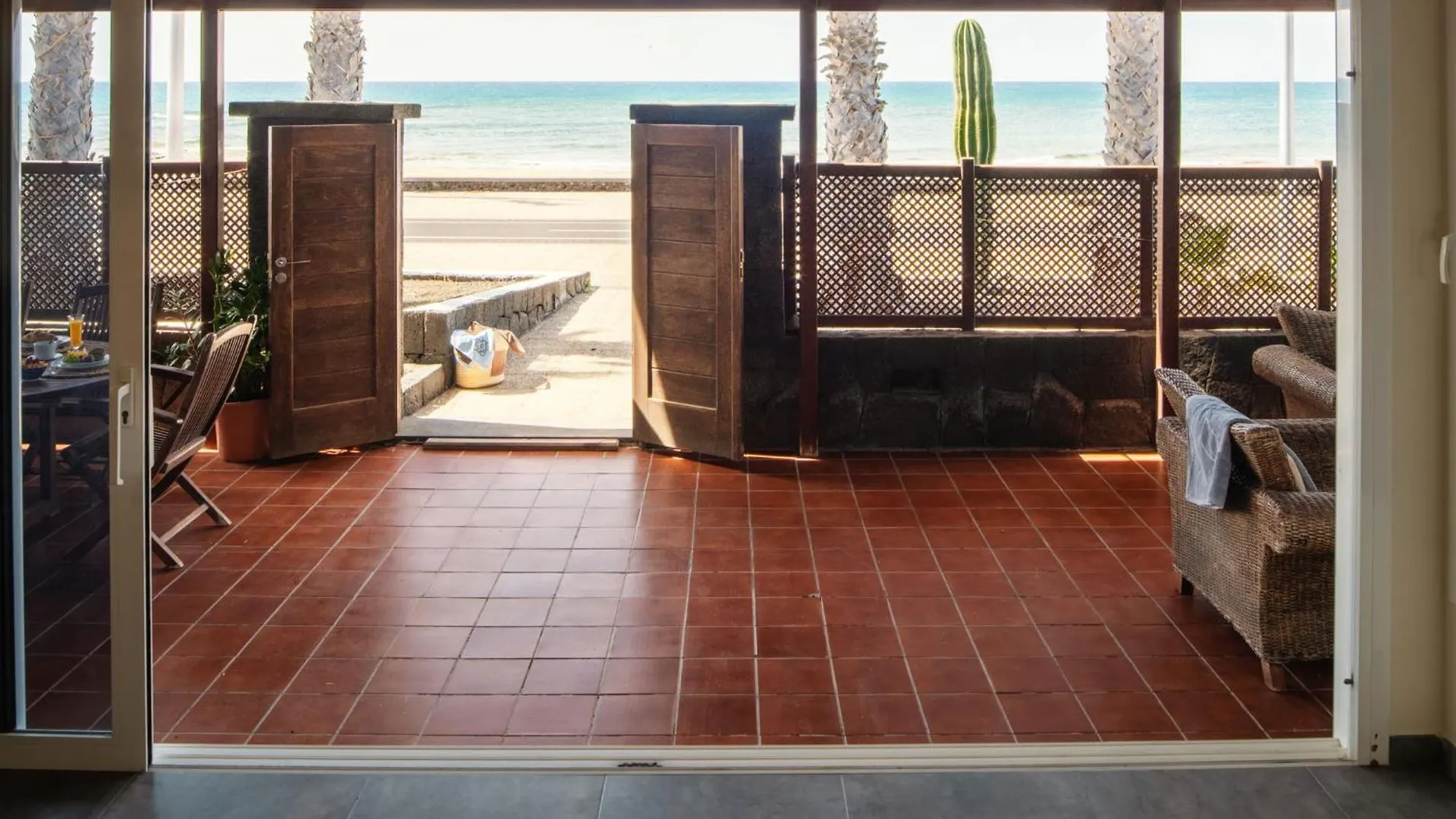 La Casa De La Playa Villa Puerto del Carmen  0*, Puerto del Carmen (Lanzarote)